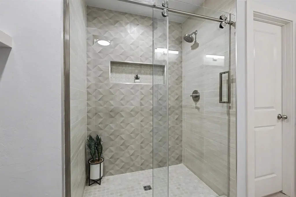 Photo 19 — 404 SW 40 Street, Oklahoma City, OK 73109