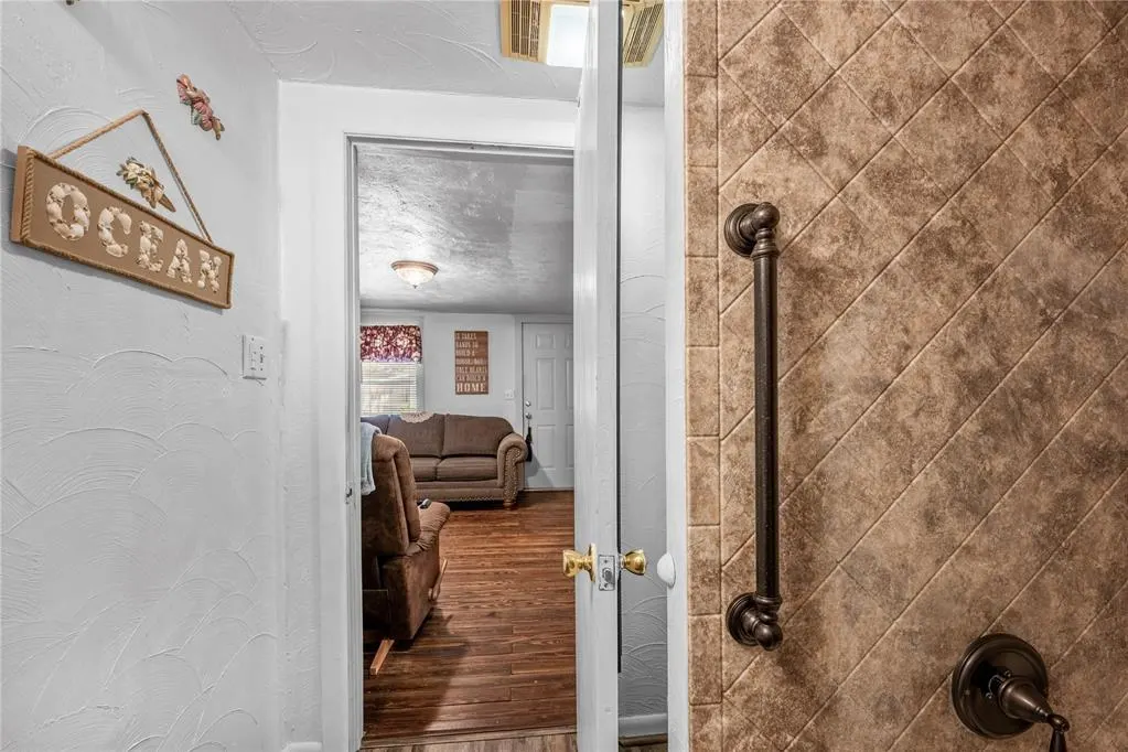 Photo 10 — 801 N 6th Street, Marlow, OK 73055