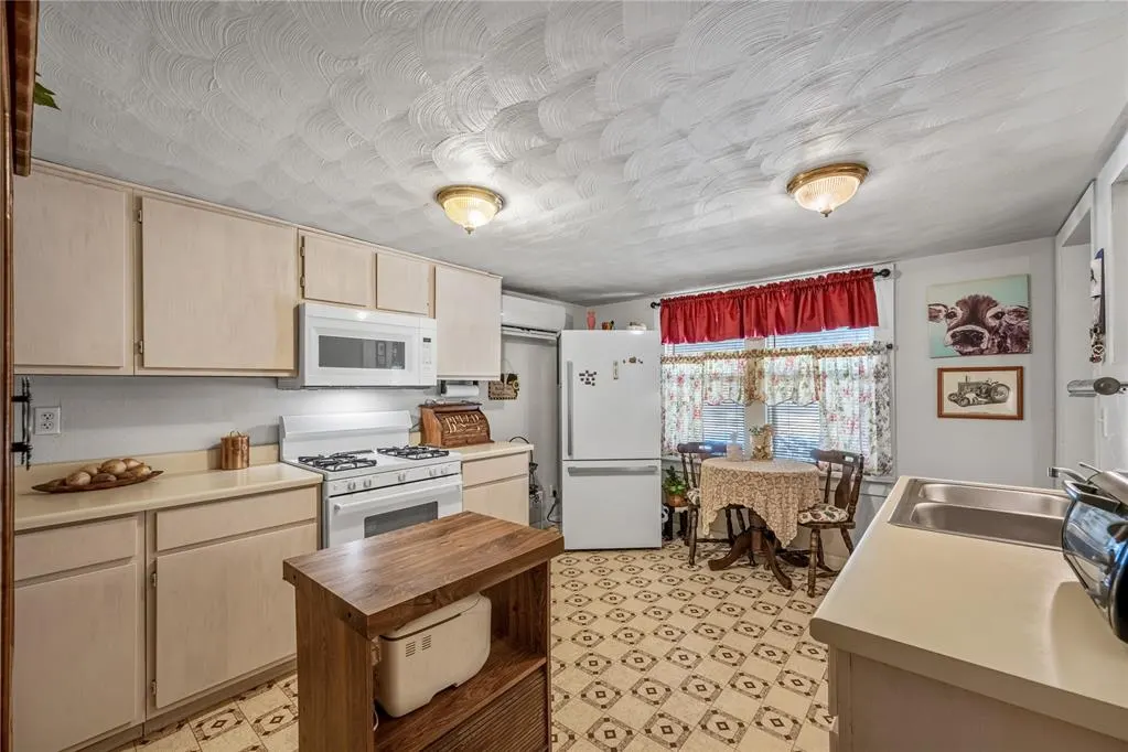 Photo 16 — 801 N 6th Street, Marlow, OK 73055