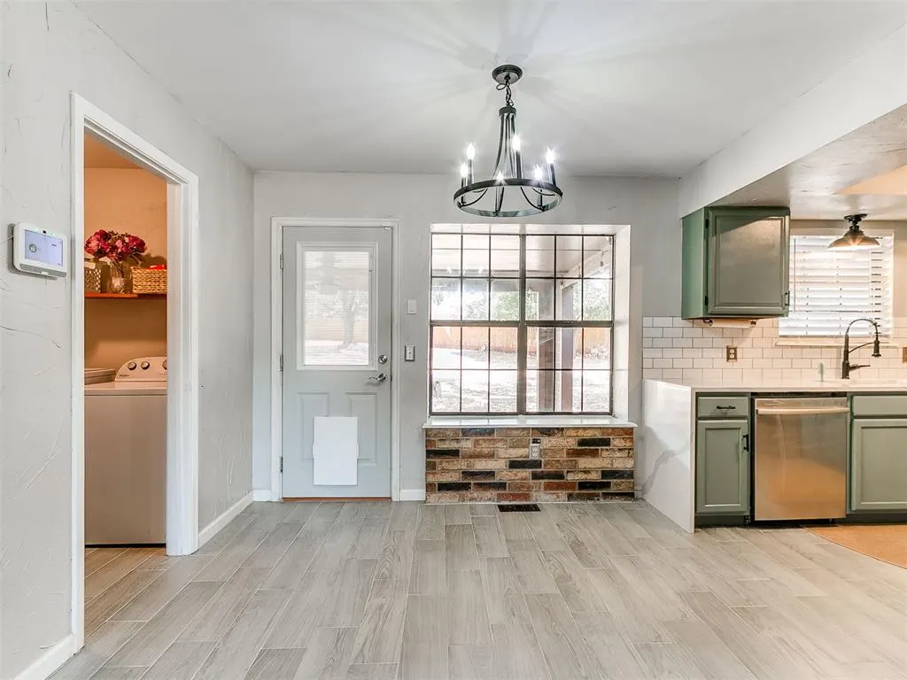 Photo 9 — 1934 E Ensey Terrace, Mustang, OK 73064
