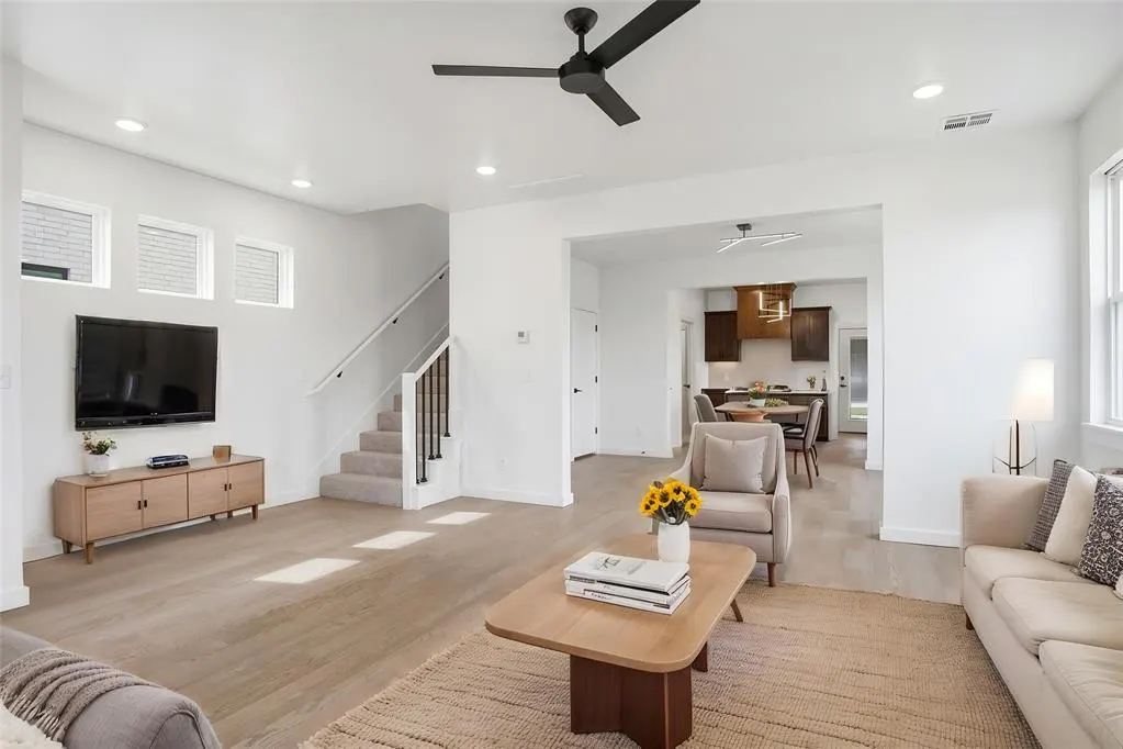 Photo 3 — 1605 NE 7th Street, Oklahoma City, OK 73117
