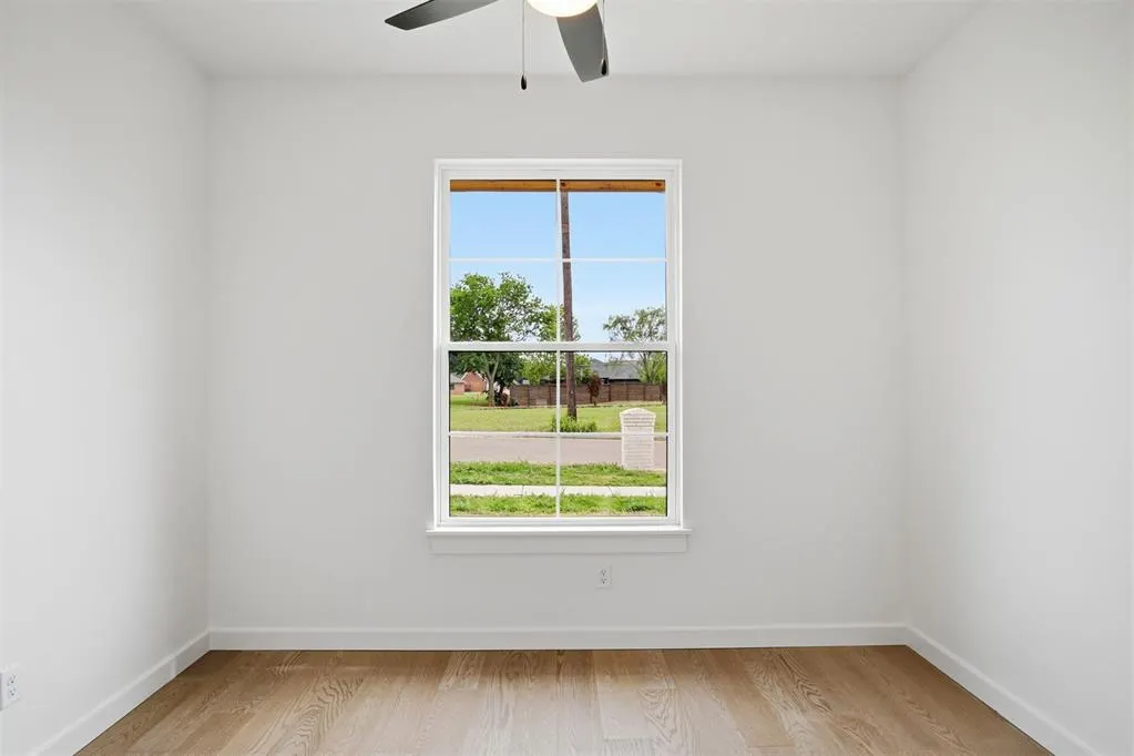 Photo 5 — 1605 NE 7th Street, Oklahoma City, OK 73117