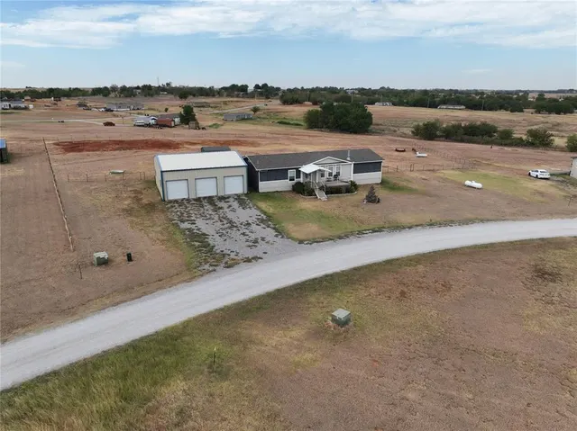 Photo 2 — 1426 County Road 1344, Chickasha, OK 73018