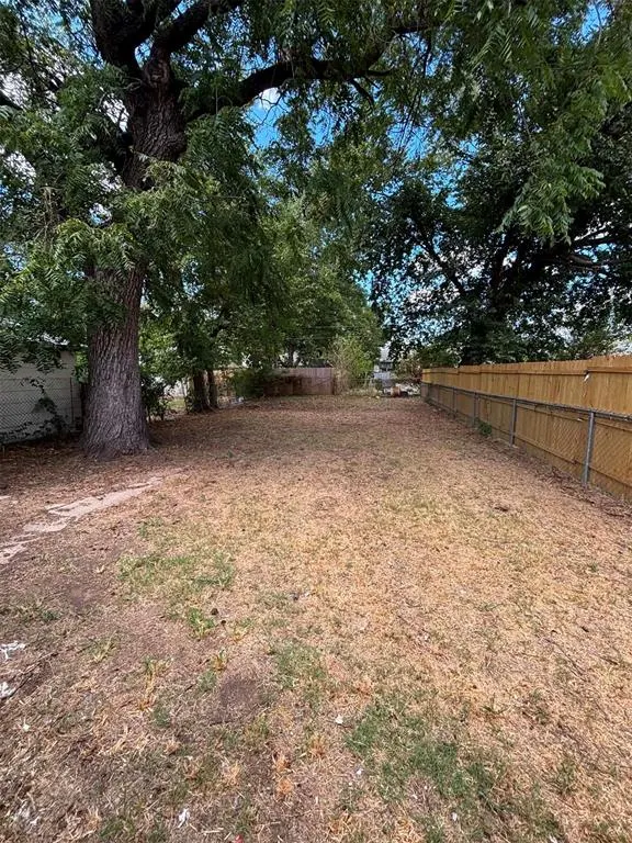 Photo 3 — 622 W Wood Street, Shawnee, OK 74801