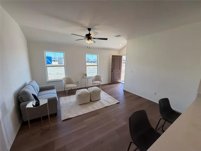 Photo 4 — 314 Liam Drive, Yukon, OK 73099