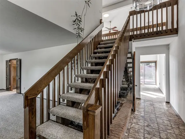 Photo 3 — 9220 Sutton Place, Oklahoma City, OK 73132