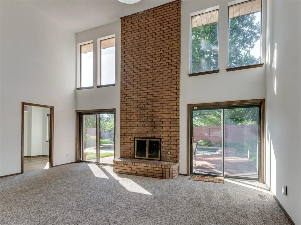 Photo 5 — 9220 Sutton Place, Oklahoma City, OK 73132