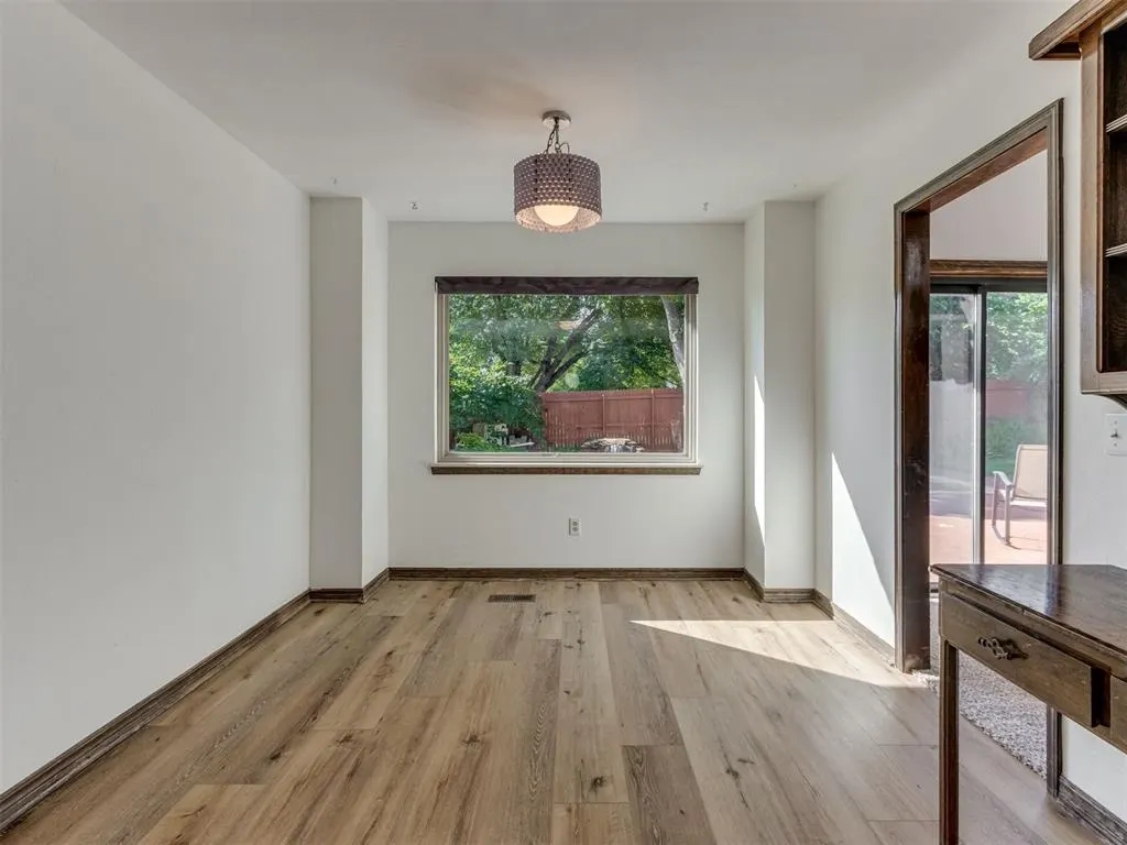 Photo 17 — 9220 Sutton Place, Oklahoma City, OK 73132