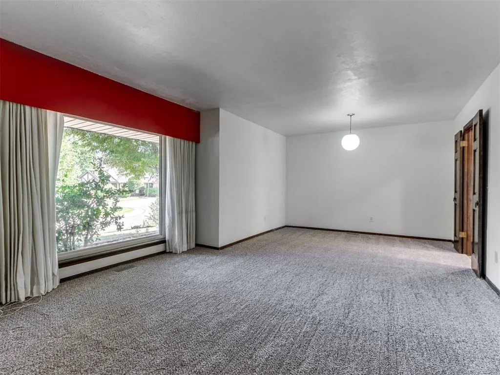 Photo 19 — 9220 Sutton Place, Oklahoma City, OK 73132