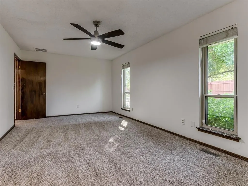 Photo 22 — 9220 Sutton Place, Oklahoma City, OK 73132