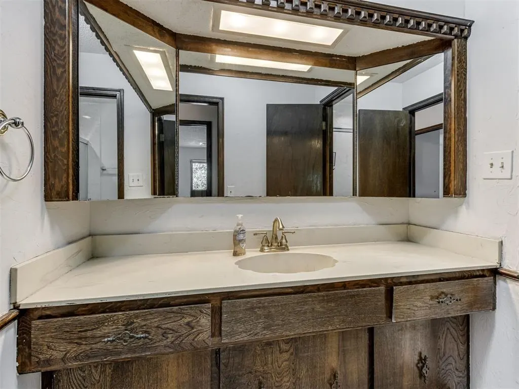 Photo 40 — 9220 Sutton Place, Oklahoma City, OK 73132