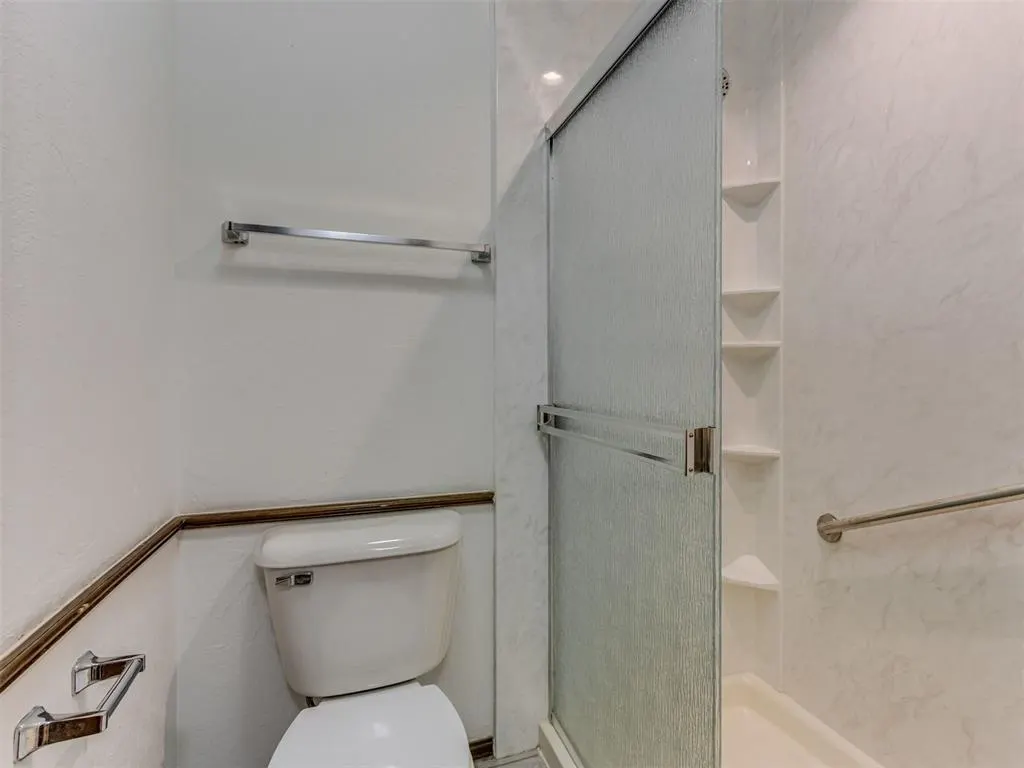 Photo 41 — 9220 Sutton Place, Oklahoma City, OK 73132