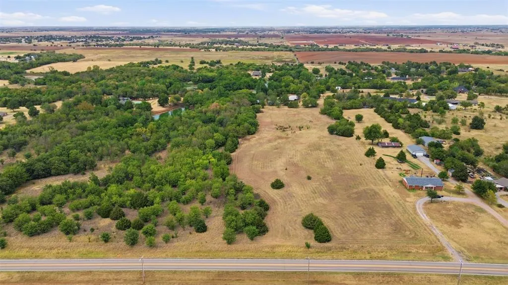Photo 3 — 724 NE Blugil Drive, Piedmont, OK 73078
