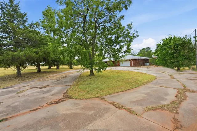 Photo 8 — 724 NE Blugil Drive, Piedmont, OK 73078