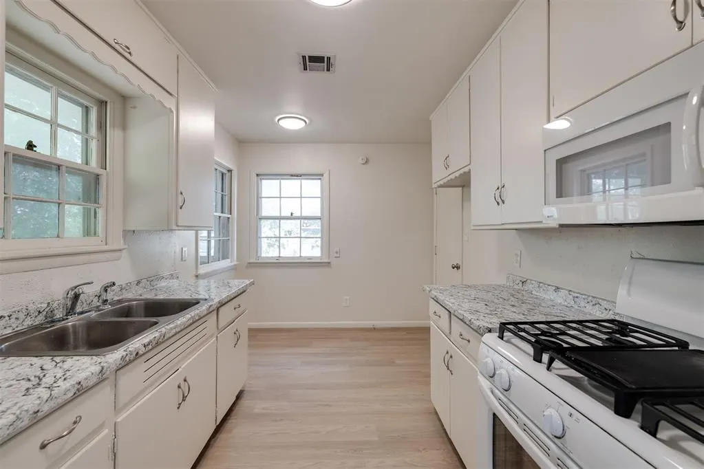 Photo 9 — 1501 SW 66th Street, Oklahoma City, OK 73159