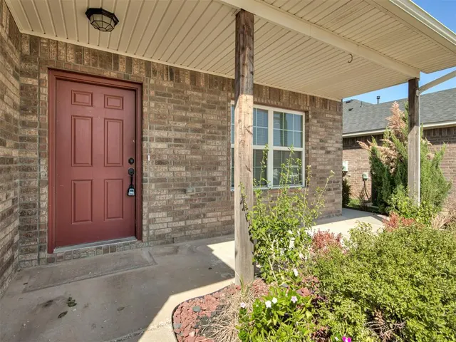 Photo 3 — 10225 Hidden Village Drive, Oklahoma City, OK 73120