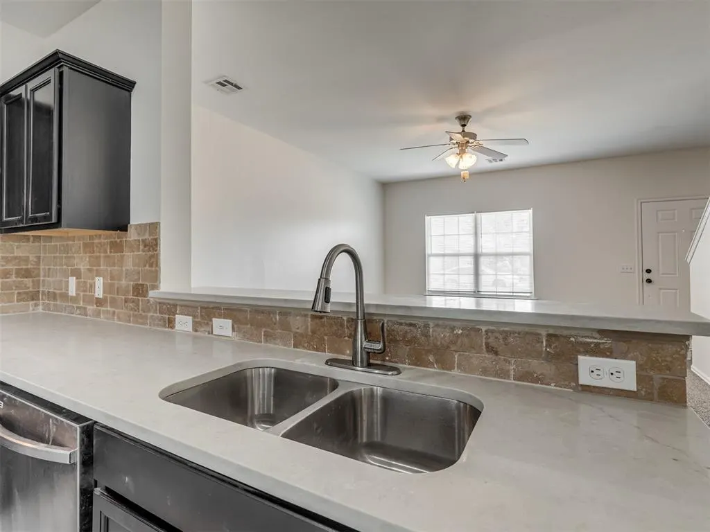 Photo 4 — 10225 Hidden Village Drive, Oklahoma City, OK 73120