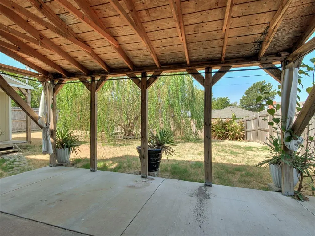 Photo 16 — 10225 Hidden Village Drive, Oklahoma City, OK 73120