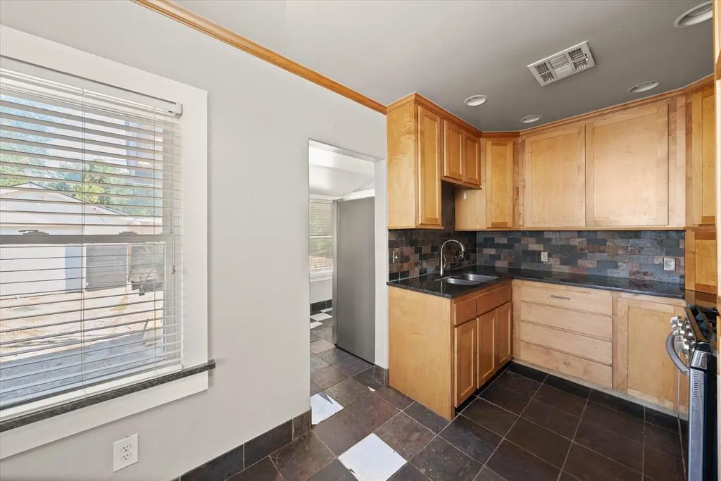 Photo 22 — 2325 NW 15th Street, Oklahoma City, OK 73107
