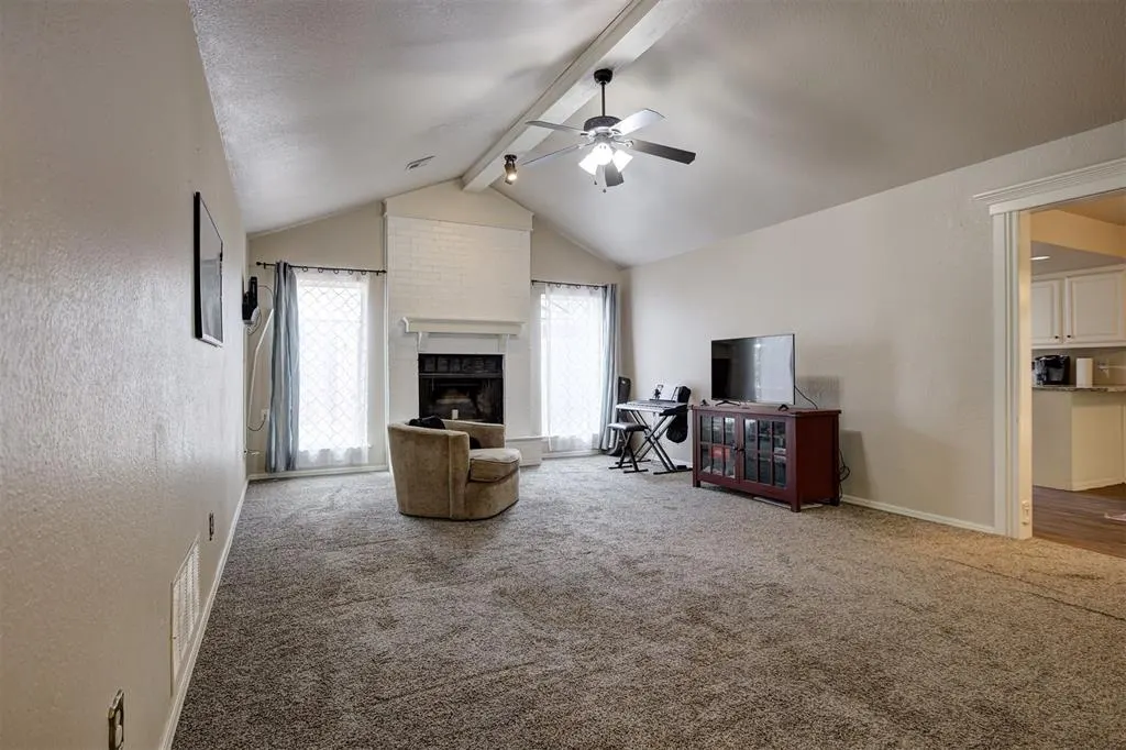 Photo 6 — 3300 N Meadowood Drive, Oklahoma City, OK 73110