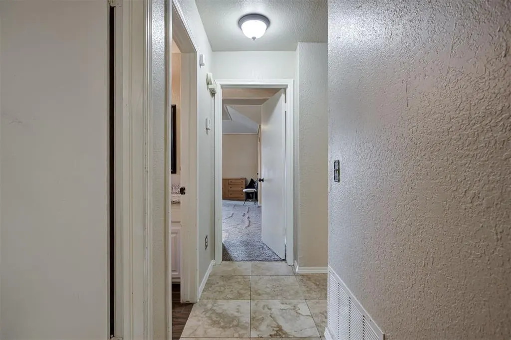 Photo 27 — 3300 N Meadowood Drive, Oklahoma City, OK 73110