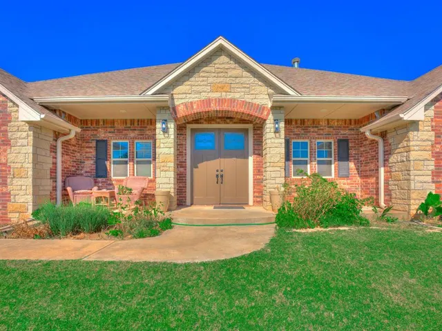 Photo 3 — 9393 Bear Creek Road, Guthrie, OK 73044
