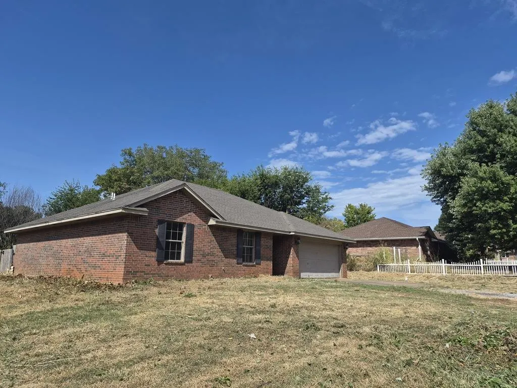 Photo 2 — 206 W 1st Street, Wanette, OK 74878