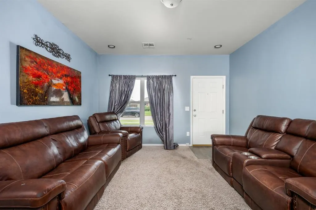 Photo 5 — 512 SE 5th Street, Newcastle, OK 73065