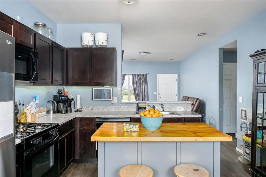 Photo 8 — 512 SE 5th Street, Newcastle, OK 73065