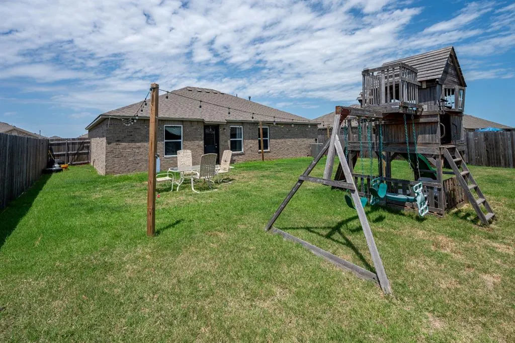 Photo 24 — 512 SE 5th Street, Newcastle, OK 73065