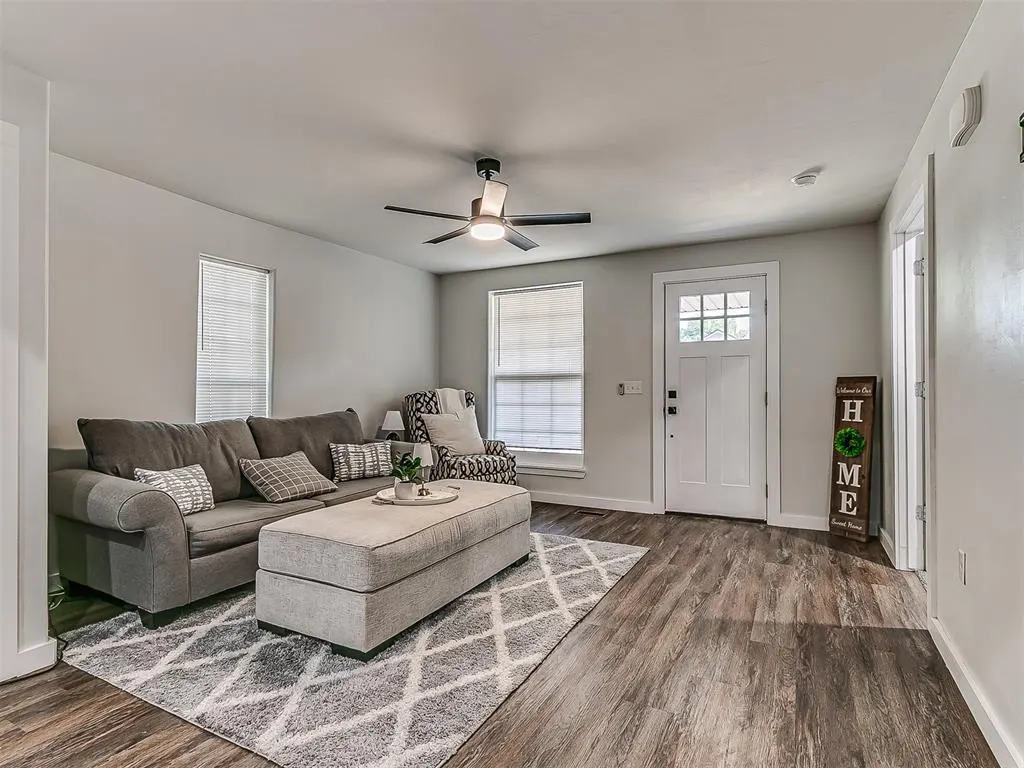 Photo 11 — 1214 E Harrison Avenue, Guthrie, OK 73044