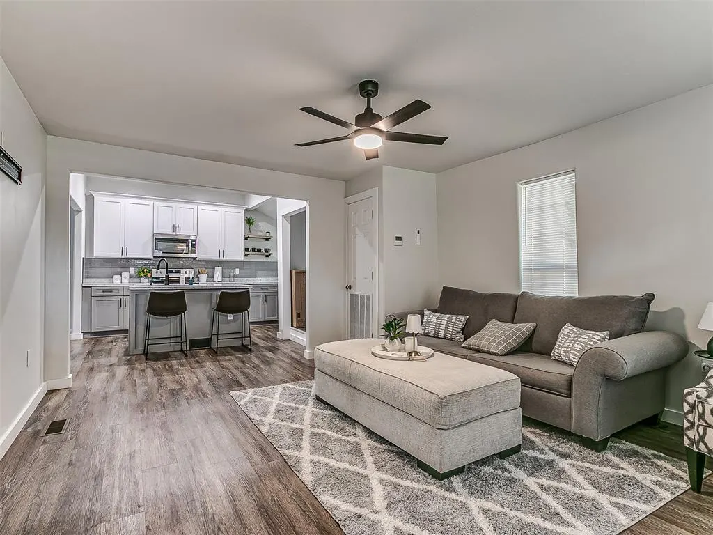 Photo 13 — 1214 E Harrison Avenue, Guthrie, OK 73044