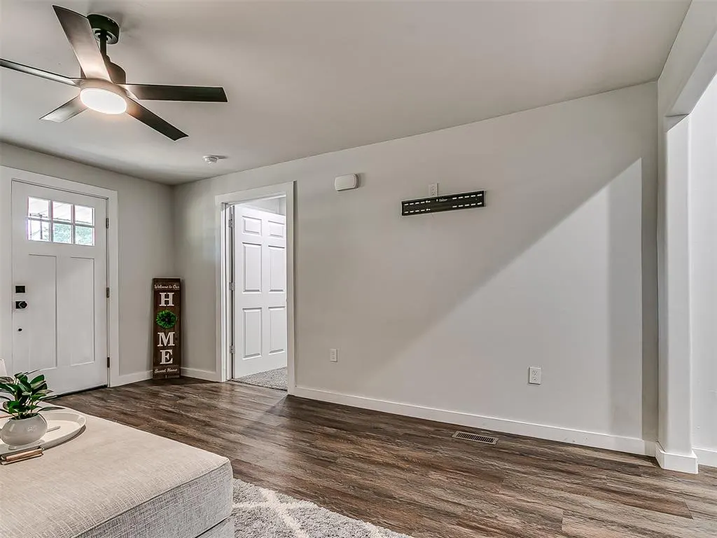 Photo 15 — 1214 E Harrison Avenue, Guthrie, OK 73044