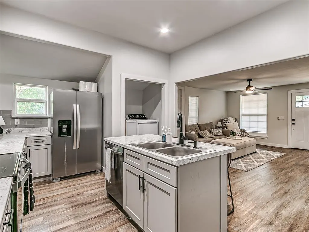 Photo 21 — 1214 E Harrison Avenue, Guthrie, OK 73044