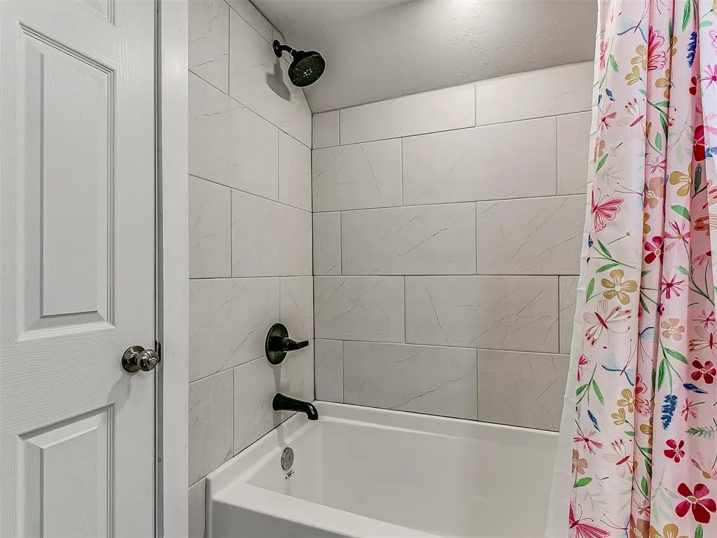 Photo 43 — 1214 E Harrison Avenue, Guthrie, OK 73044