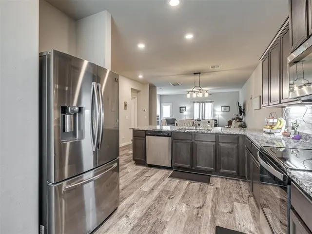 Photo 5 — 705 St James Place, Newcastle, OK 73065