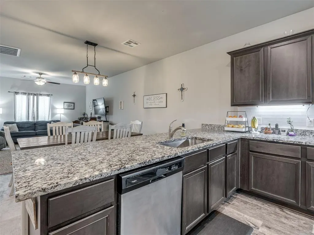 Photo 7 — 705 St James Place, Newcastle, OK 73065