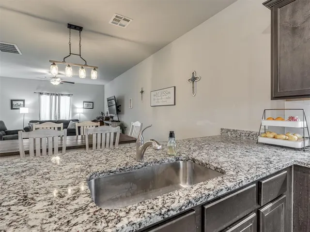 Photo 8 — 705 St James Place, Newcastle, OK 73065