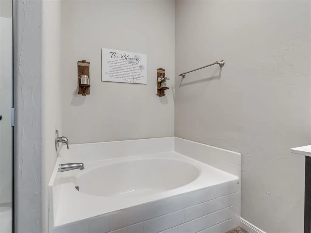 Photo 23 — 705 St James Place, Newcastle, OK 73065