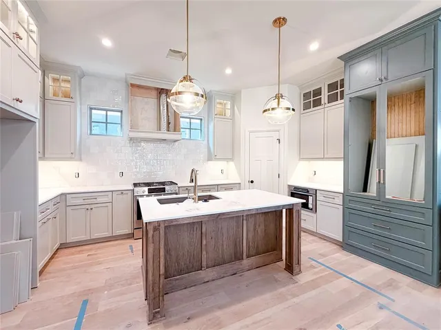 Photo 6 — 1916 Paseo Place, Edmond, OK 73034