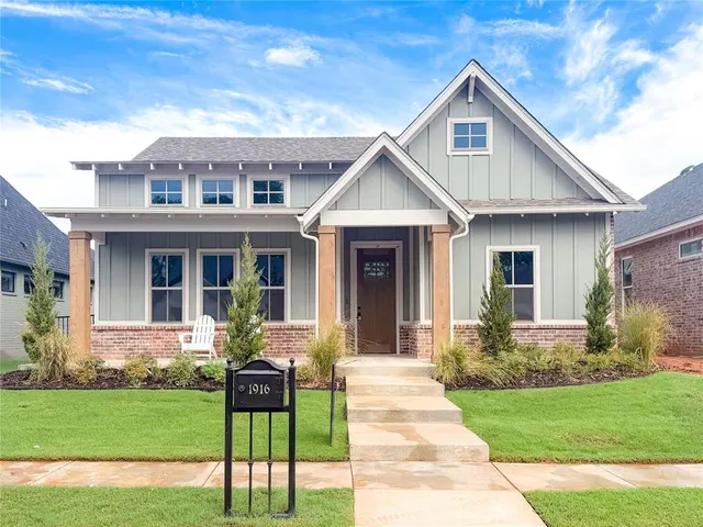 Front exterior — 1916 Paseo Place, Edmond, OK 73034