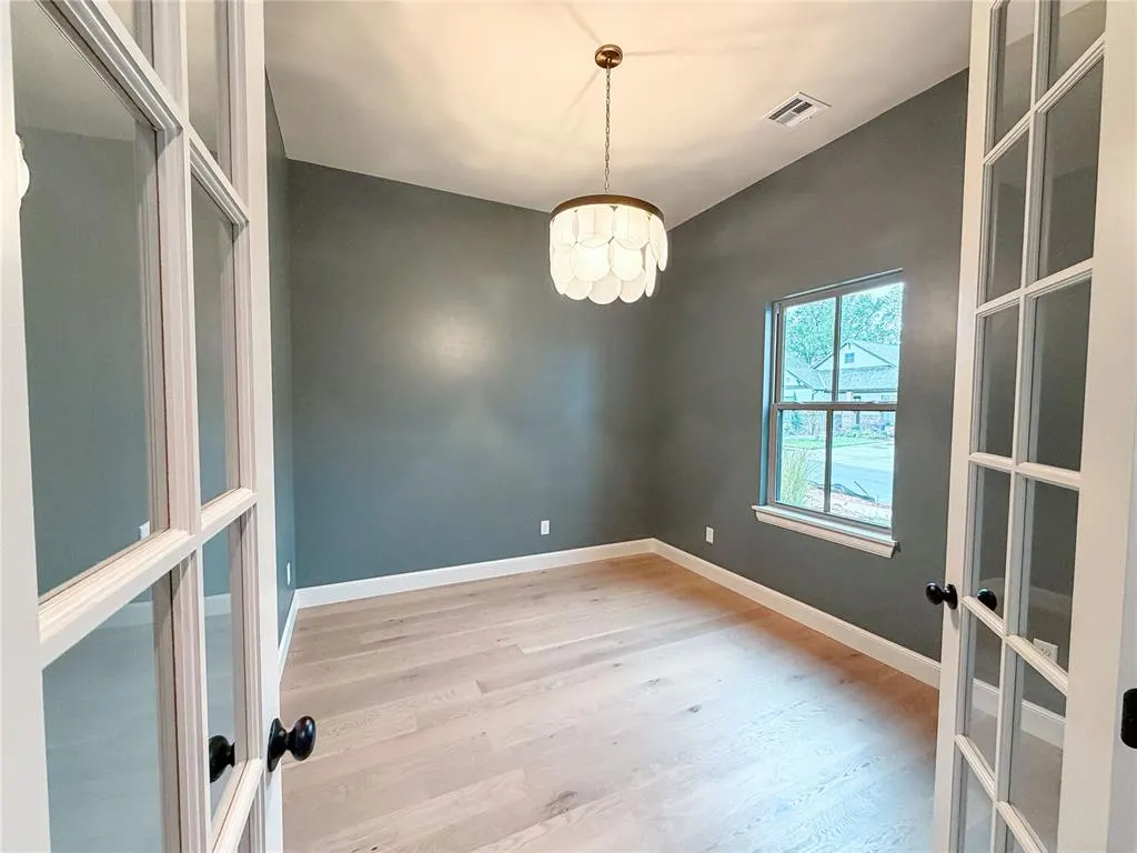 Photo 2 — 1916 Paseo Place, Edmond, OK 73034