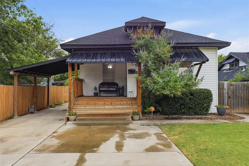 Photo 2 — 2015 N Youngs Boulevard, Oklahoma City, OK 73107