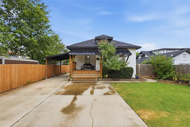 Photo 3 — 2015 N Youngs Boulevard, Oklahoma City, OK 73107