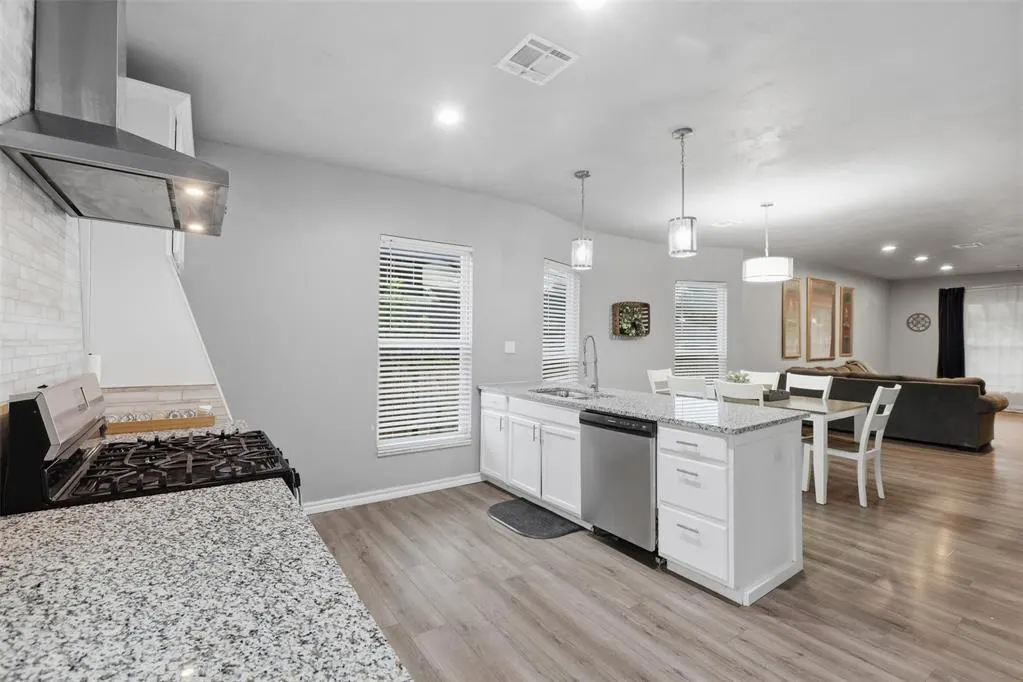 Photo 17 — 2015 N Youngs Boulevard, Oklahoma City, OK 73107