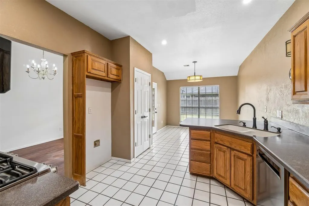 Photo 14 — 18113 Laurel Oak Drive, Edmond, OK 73012