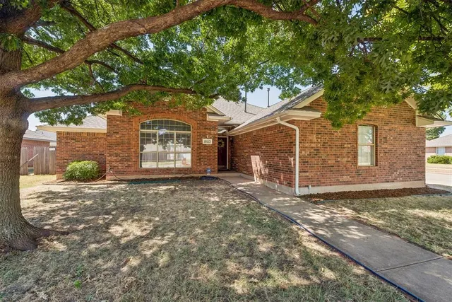 Photo 3 — 18113 Laurel Oak Drive, Edmond, OK 73012