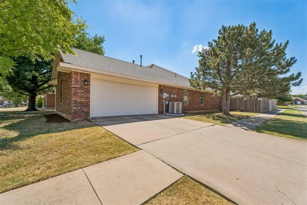 Photo 37 — 18113 Laurel Oak Drive, Edmond, OK 73012
