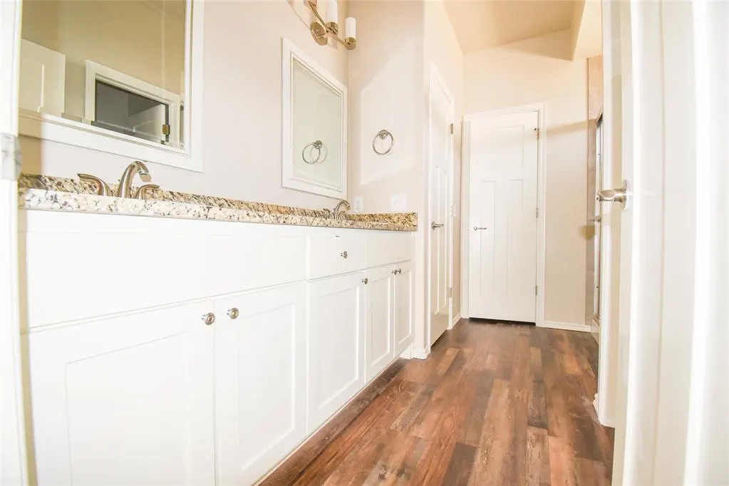 Photo 16 — 10612 Mountain Fork Drive, Yukon, OK 73099