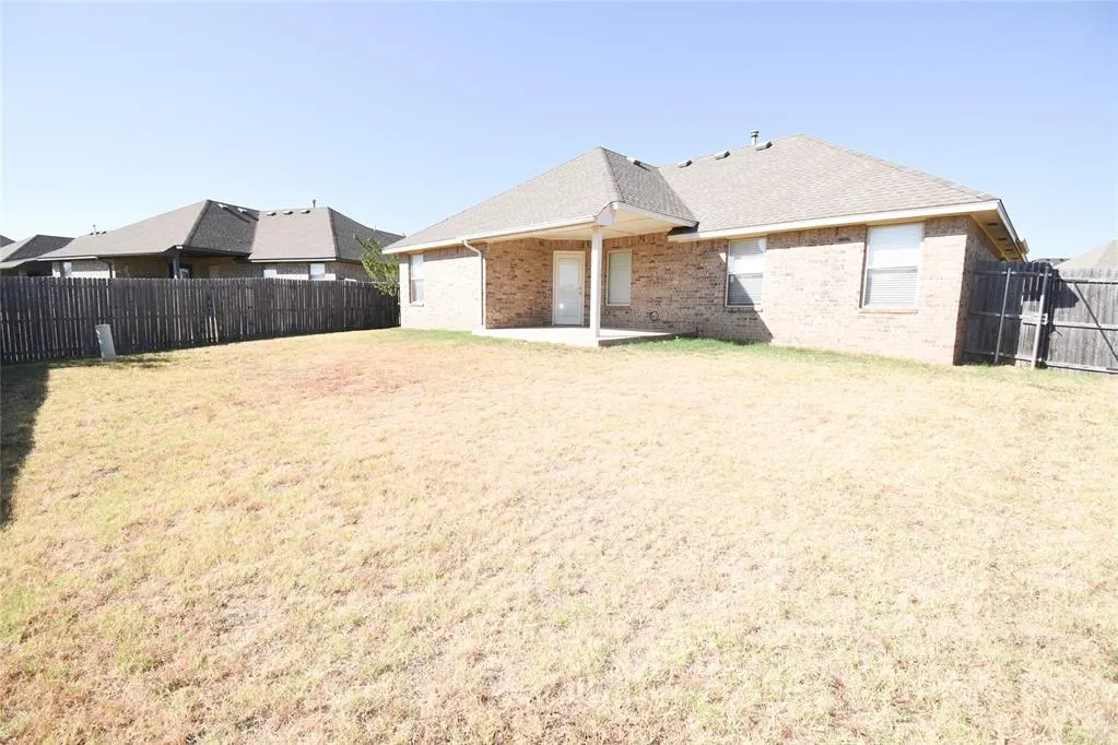 Photo 26 — 10612 Mountain Fork Drive, Yukon, OK 73099